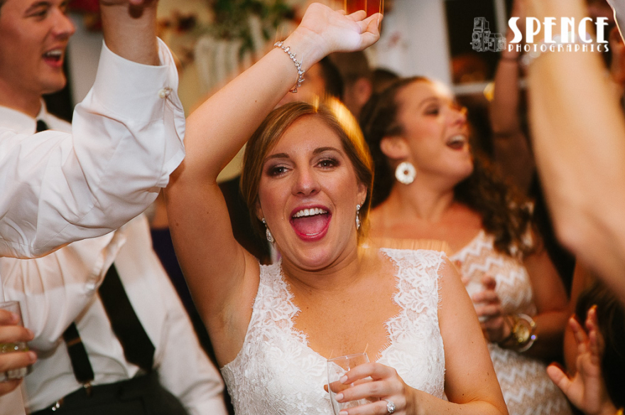Hollow_Creek_Middletown_Wedding_Julianne_Joey_blog_077