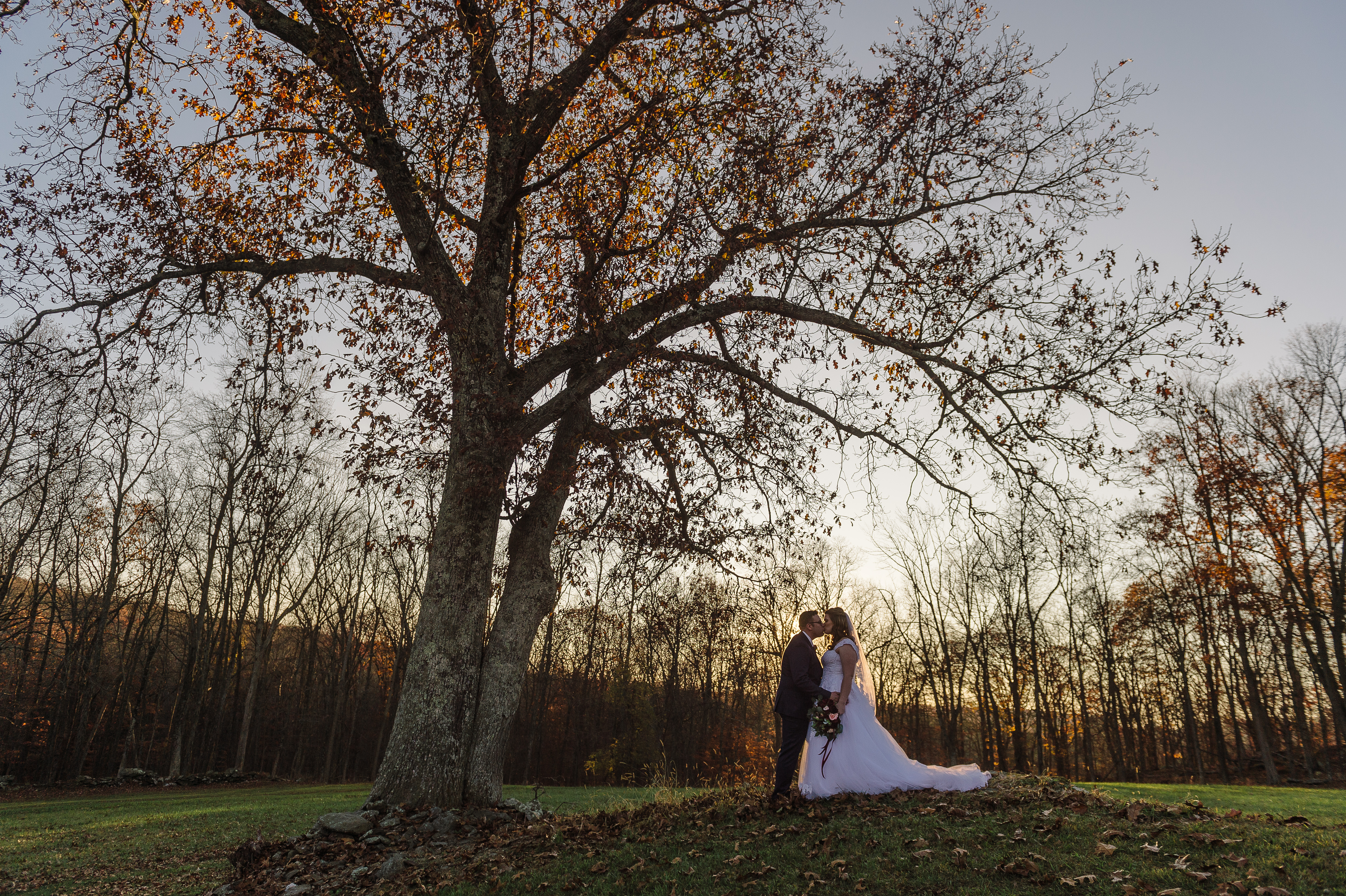 Caboose Farm | Sabillasville, Md | Wedding | Ashley \u0026 Zach » Spence  Photographics | Wedding \u0026 Lifestyle Photojournalism, image size:4928x3280